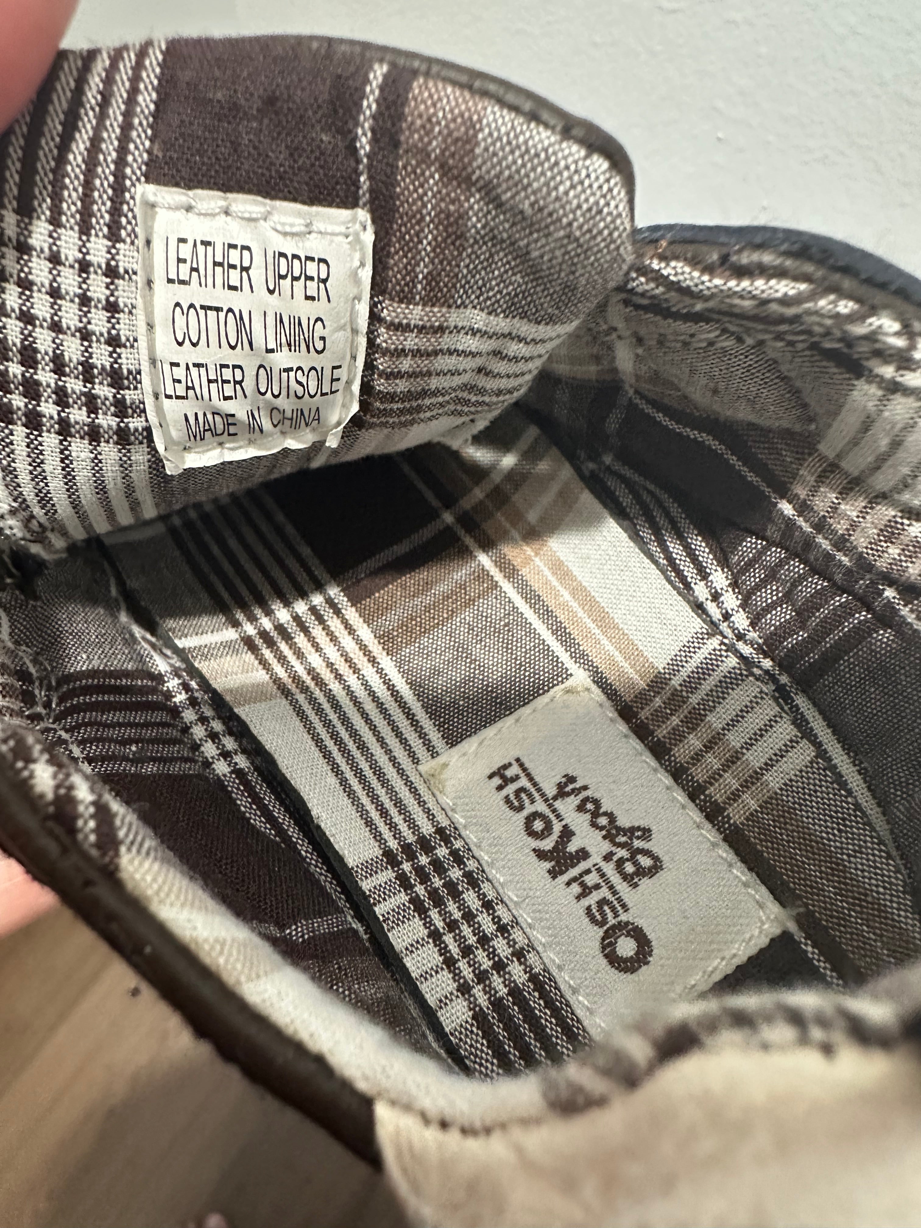 Oshkosh Baby Shoes: Size 3